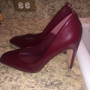 Size 8.5 square toed pumps.